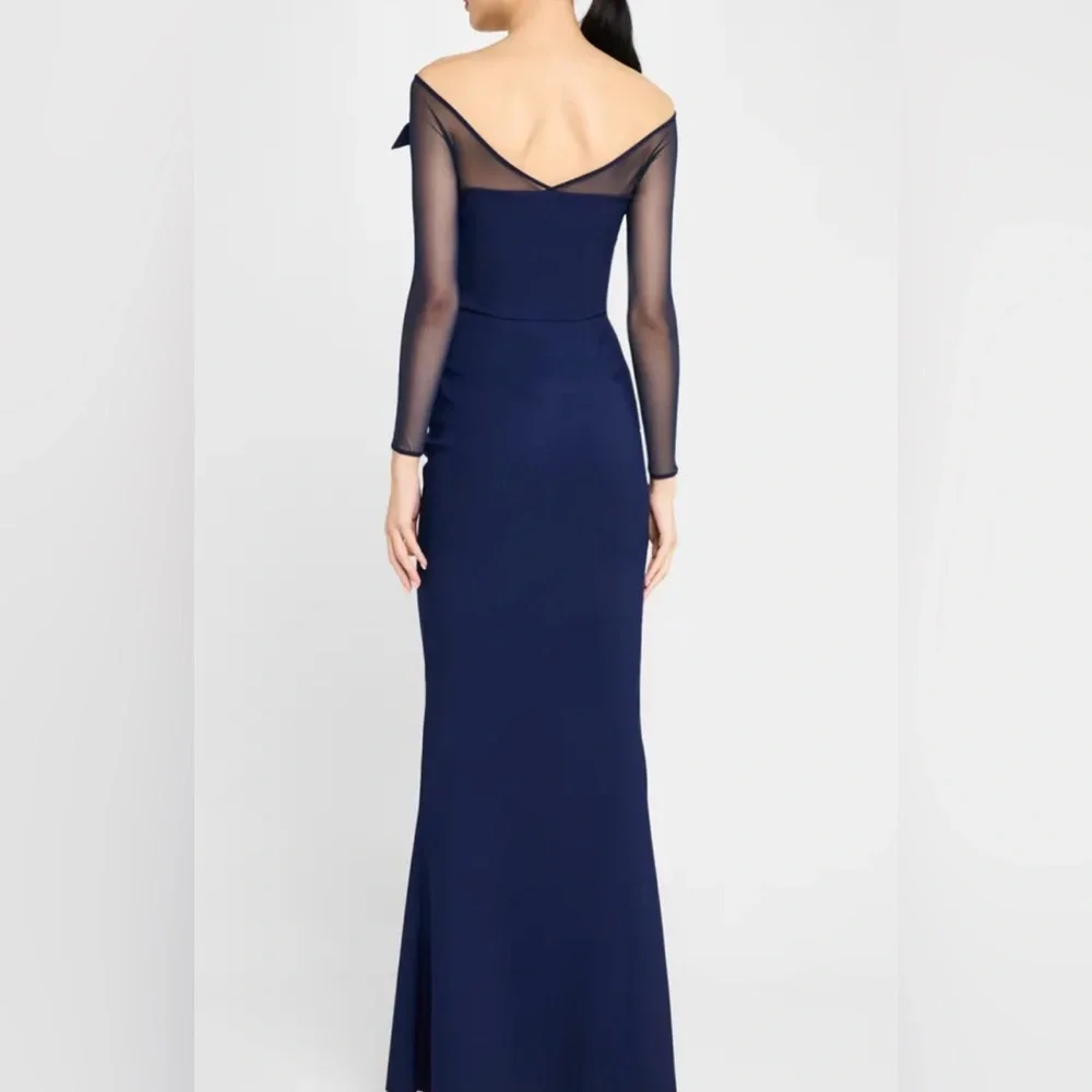 Chiara Boni La Petite Robe “Saori”
Illusion-Sleeve Flower Column Gown- Sz 12 - Picture 3 of 13